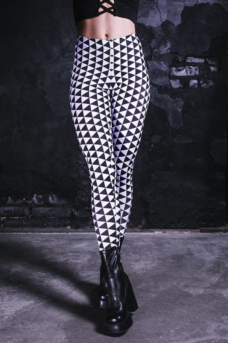 Checkered Triangle Leggings Close View